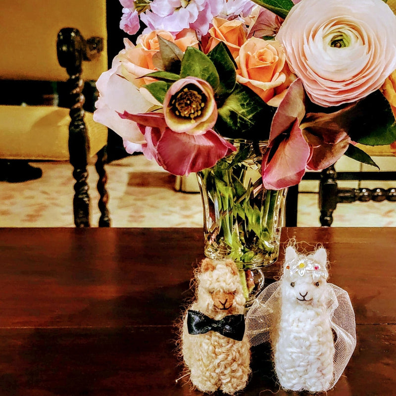 Load image into Gallery viewer, Bride and Groom Alpacadorable Hand Made Baby Alpaca Ornaments Alpaca Wedding Cake Topper