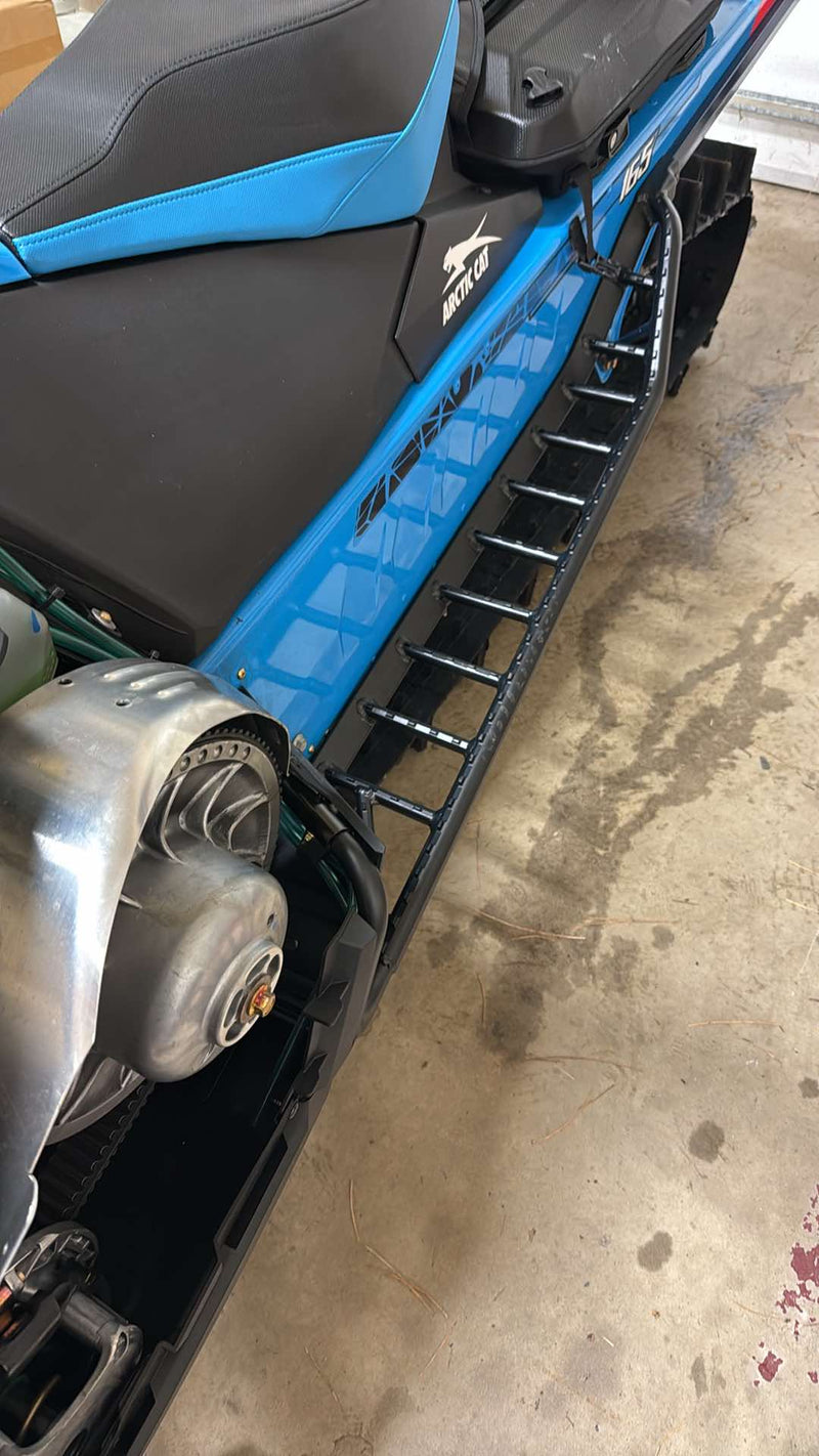 Load image into Gallery viewer, 2024-26 Catalyst Mountain Replacement Running Boards