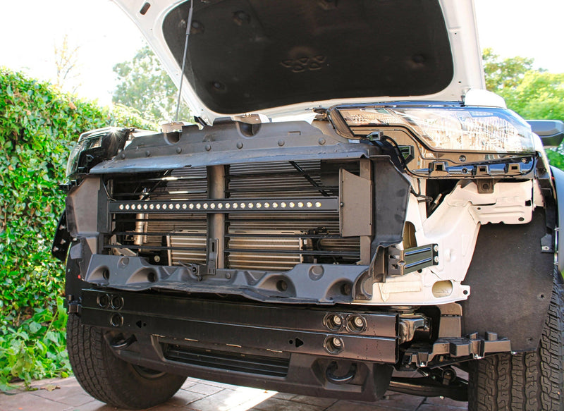 Load image into Gallery viewer, 2023+ Chevrolet Colorado Single 30in Light Bar