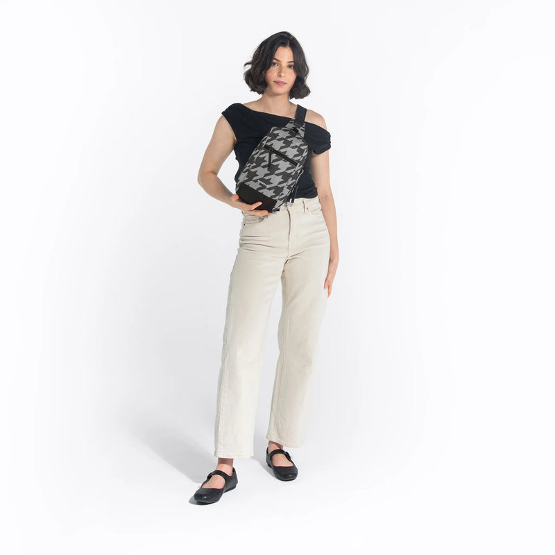 Load image into Gallery viewer, Metro AT | Reversible Sling - Granite Grey