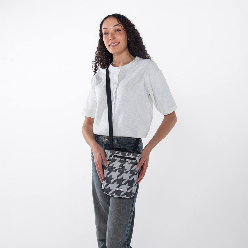 Load image into Gallery viewer, Prima AT | Travel Crossbody - Houndstooth Print