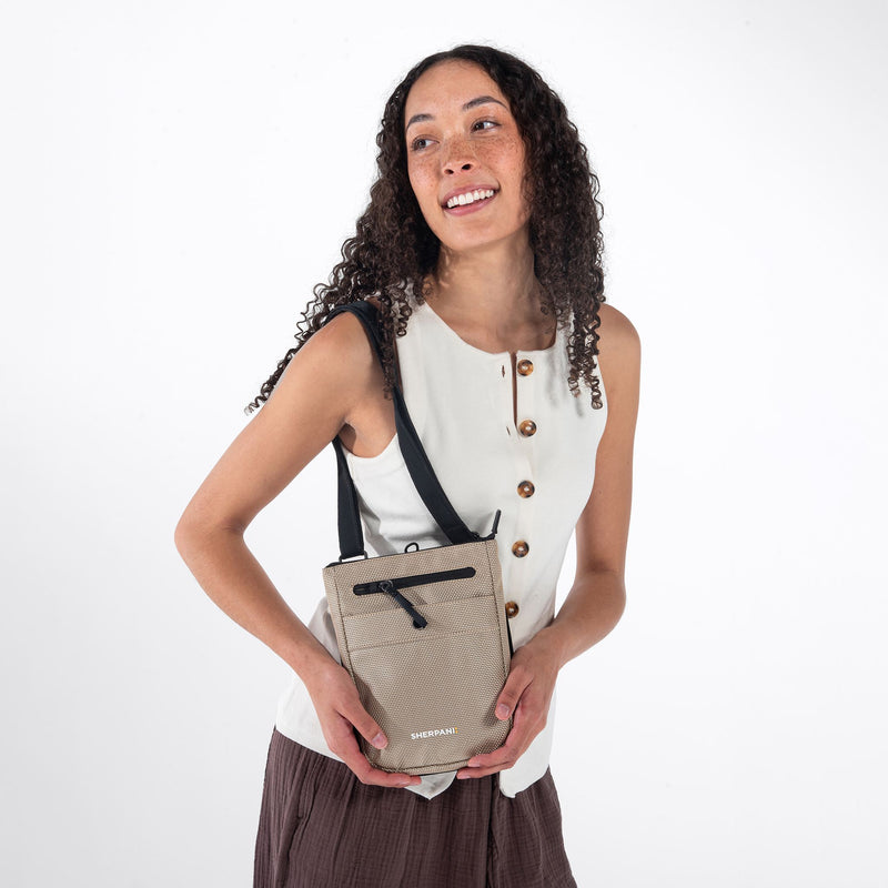Load image into Gallery viewer, Prima AT | Travel Crossbody - Houndstooth Print