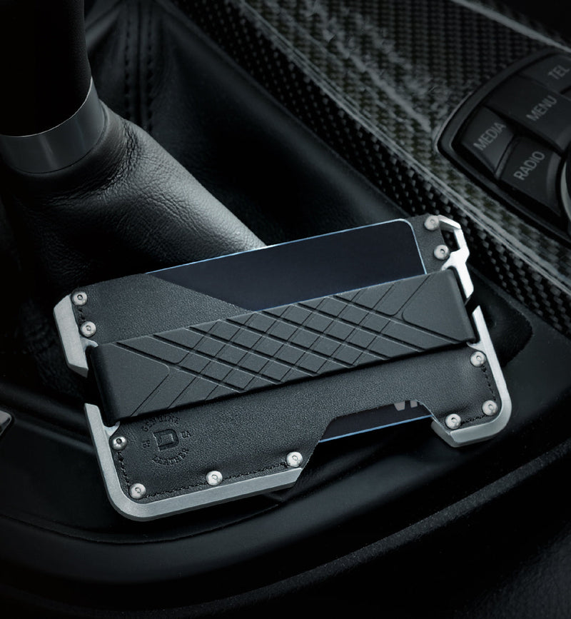 Load image into Gallery viewer, D01 Dapper™ Wallet