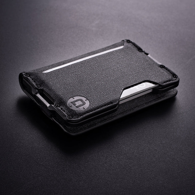 Load image into Gallery viewer, D03 Dapper™ Bifold Wallet
