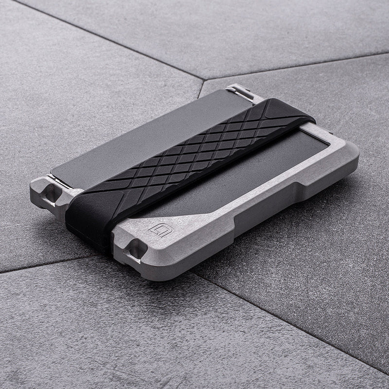 Load image into Gallery viewer, D03 Lite Dapper Rail Wallet