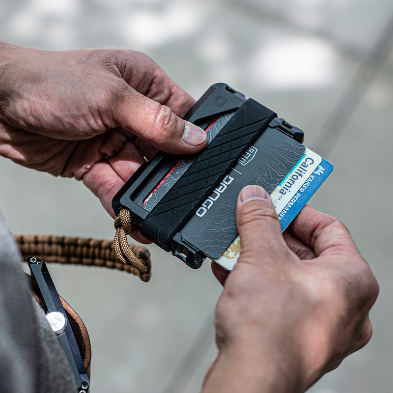 Load image into Gallery viewer, D03 Lite Dapper Rail Wallet