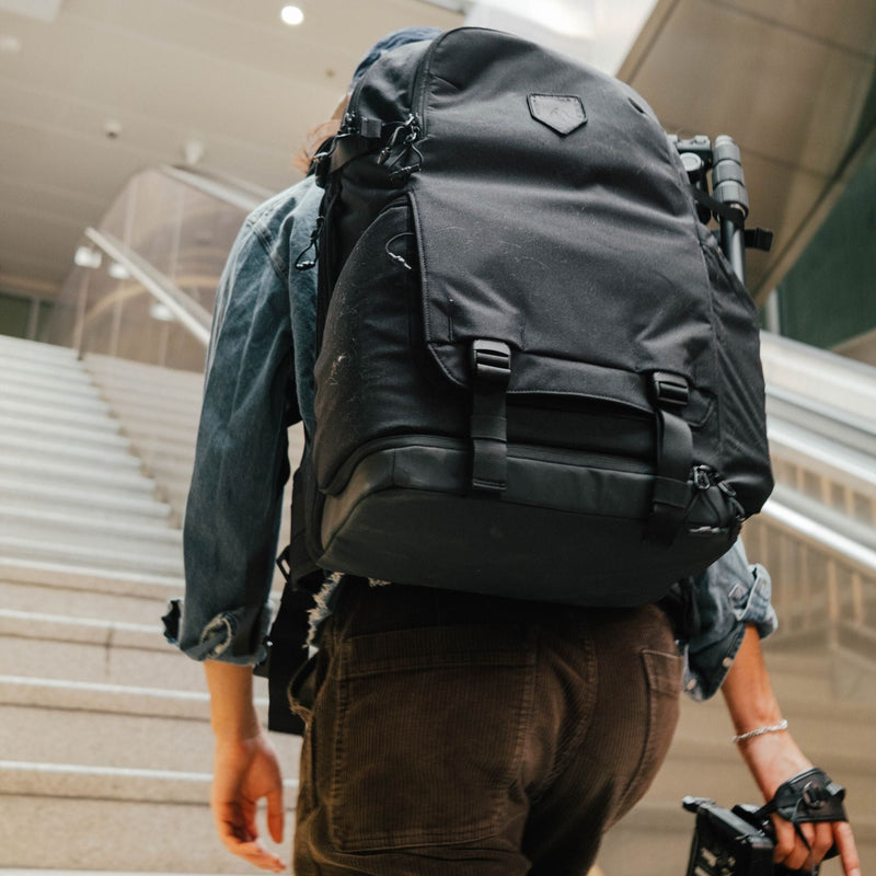 Load image into Gallery viewer, DayChaser 35L Travel Camera Backpack