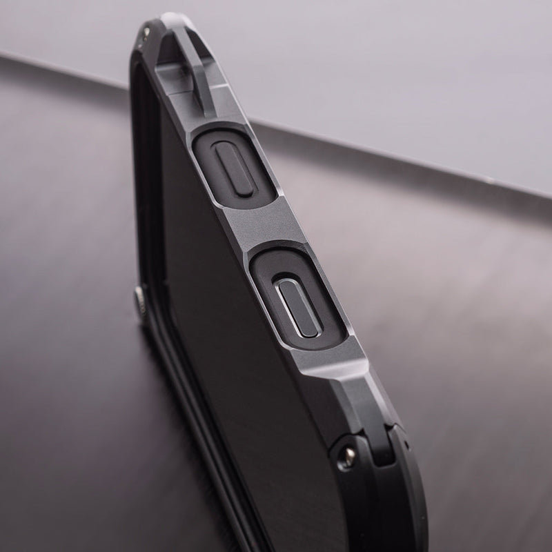 Load image into Gallery viewer, DANGO Adapt Case - Iphone 16 Pro