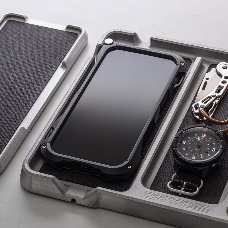Load image into Gallery viewer, DANGO Adapt Case - Iphone 16 Pro