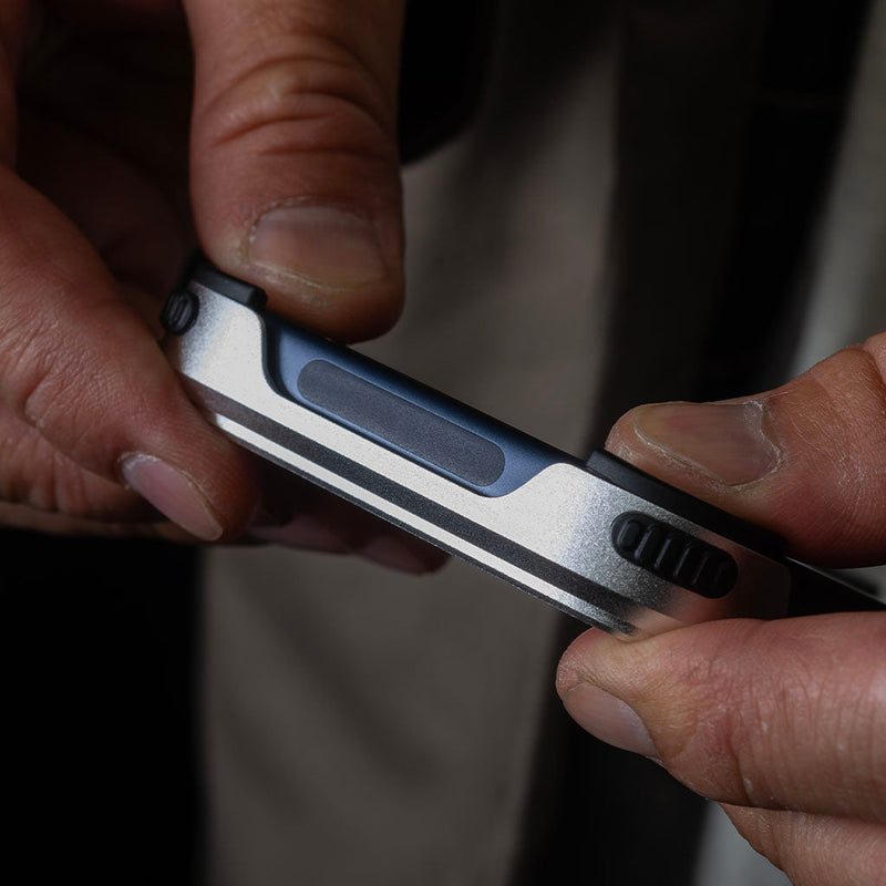 Load image into Gallery viewer, DANGO Covert Case for Iphone 17 Pro