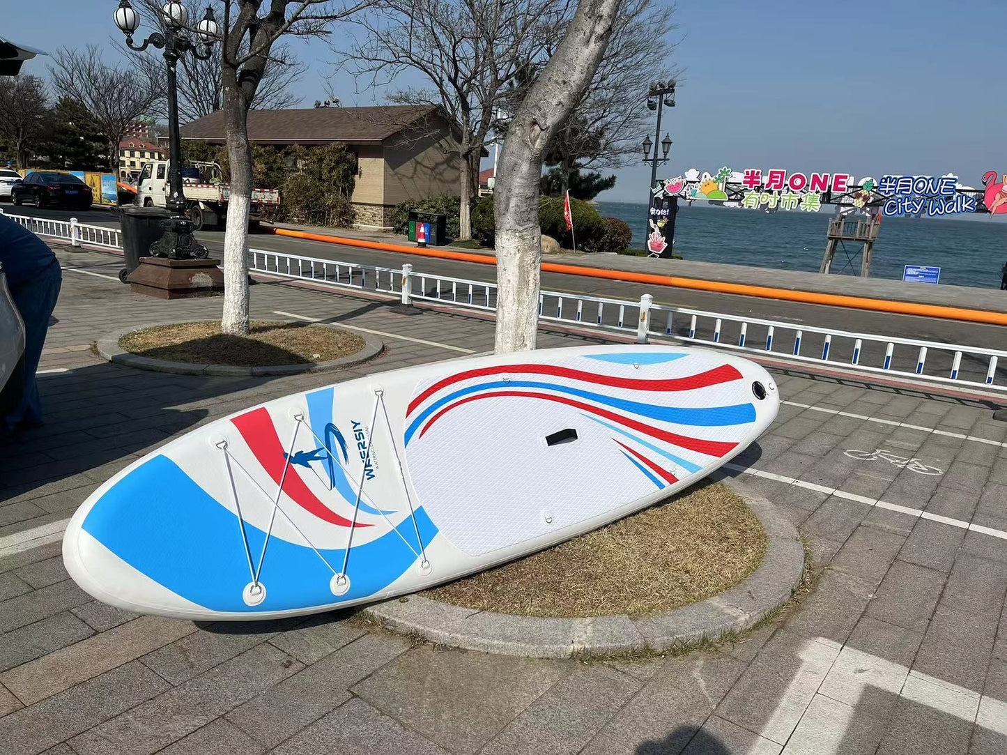 inflatable paddle board 11' Sup including sup paddle, paddleboard backpack, pump, leash