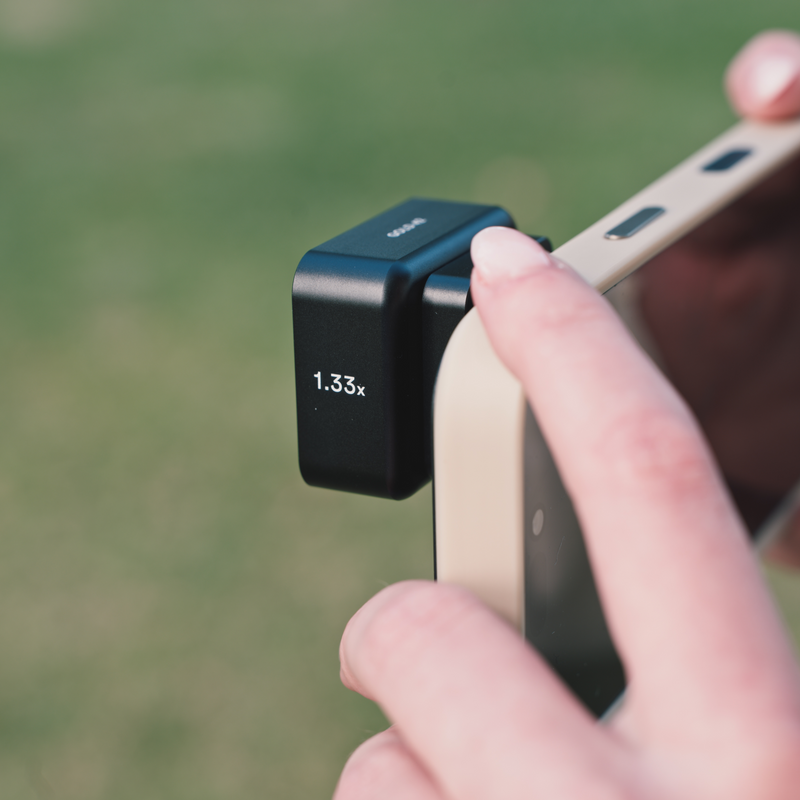 Load image into Gallery viewer, Anamorphic 1.33x Mobile Lens II (T-Series)