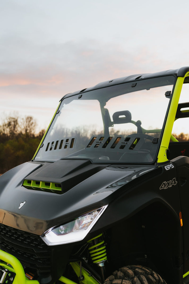 Load image into Gallery viewer, UT10 Fugleman Windshield (Fits 2023-Up)