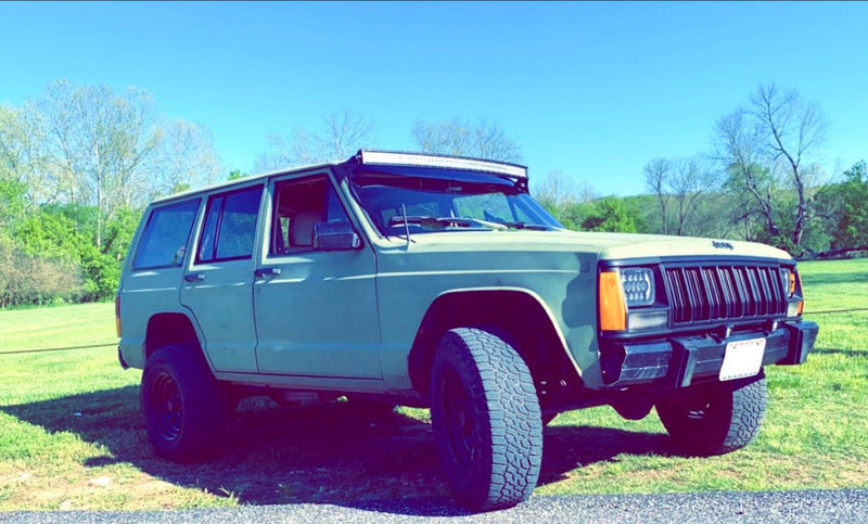 Load image into Gallery viewer, Jeep XJ Cherokee 50" Curved Roof Mounts