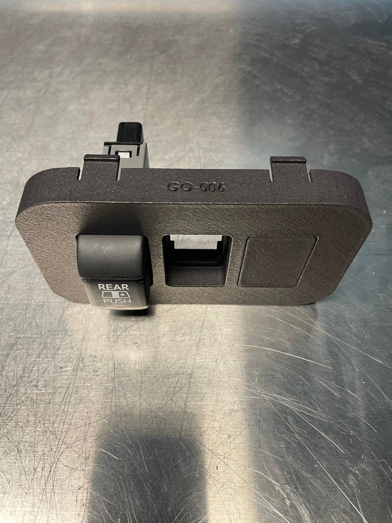Load image into Gallery viewer, Modular Insert for 3 Short Switches
