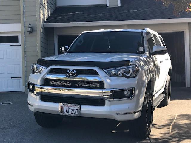 Load image into Gallery viewer, 32" Hidden Grille LED Light Bar Brackets Kit Fits 2014-2024 Toyota 4Runner