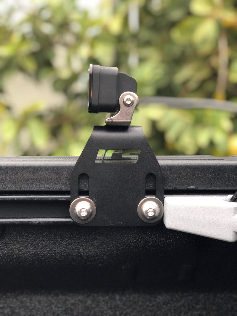 Load image into Gallery viewer, Toyota Bed Rail Chase Light Brackets - PAIR