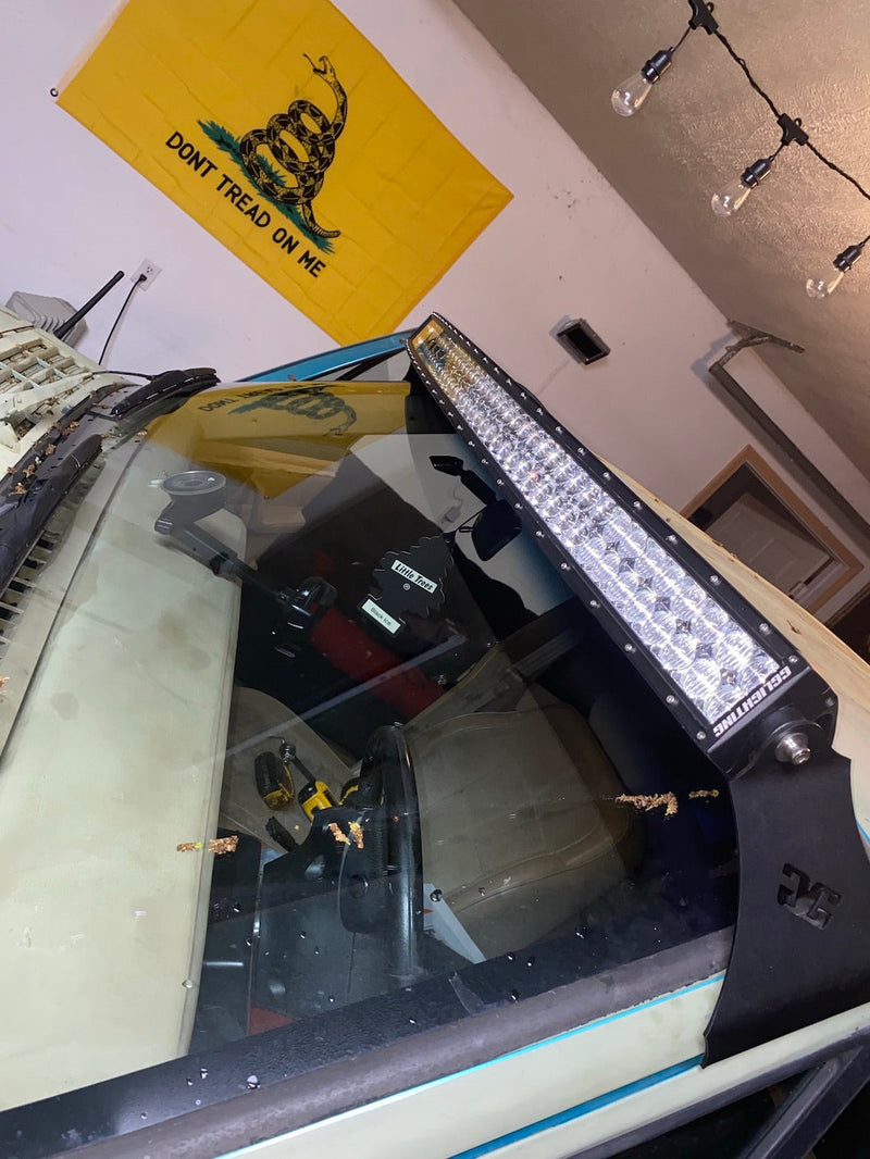 Load image into Gallery viewer, Jeep XJ Cherokee 50" Curved Roof Mounts