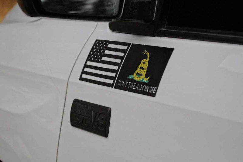 Load image into Gallery viewer, Gadsden Flag Magnet - “Don’t Tread On Me”