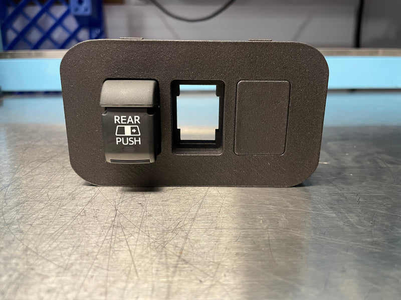 Load image into Gallery viewer, Modular Insert for 3 Short Switches