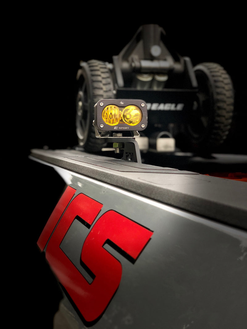 Load image into Gallery viewer, Toyota Bed Rail Chase Light Brackets - PAIR
