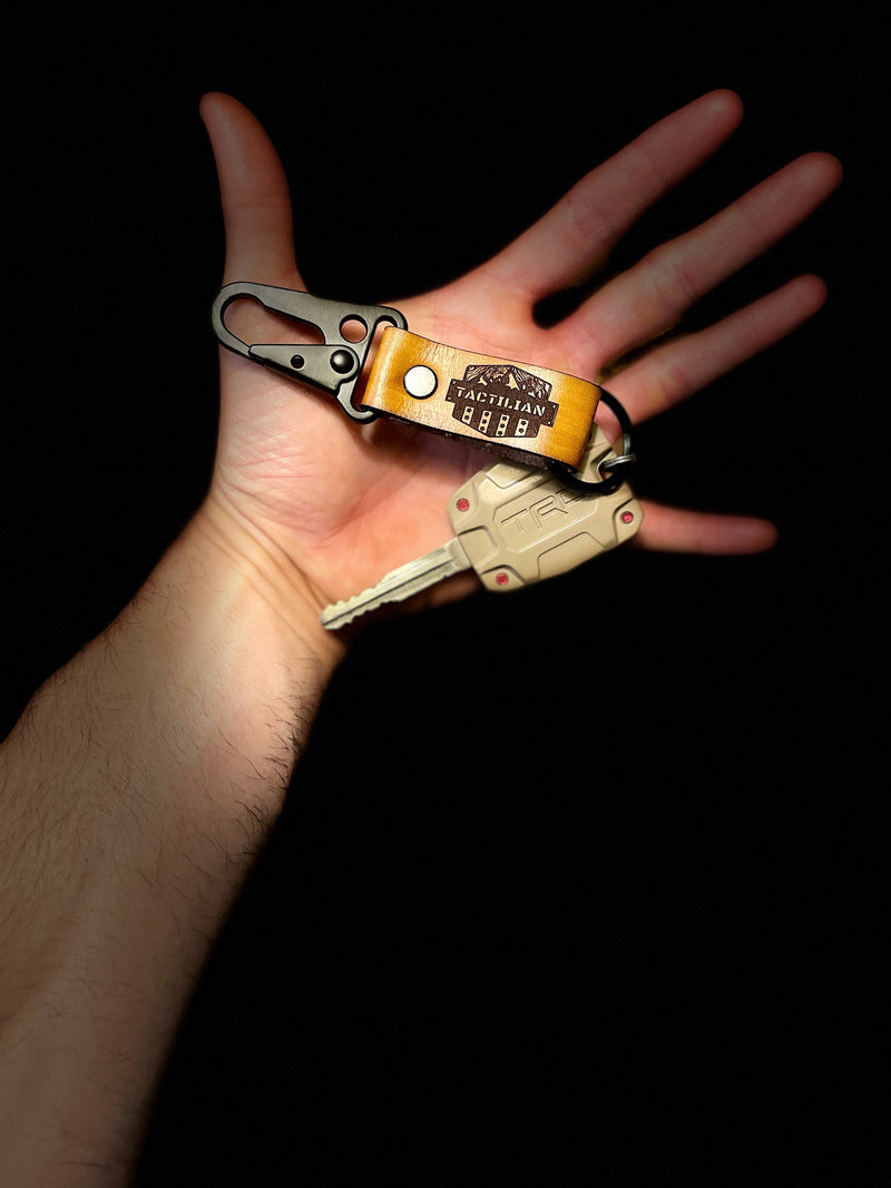 Load image into Gallery viewer, Leather Clip Keychain Handmade