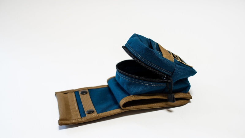 Load image into Gallery viewer, The Delta - Pocket Quiver