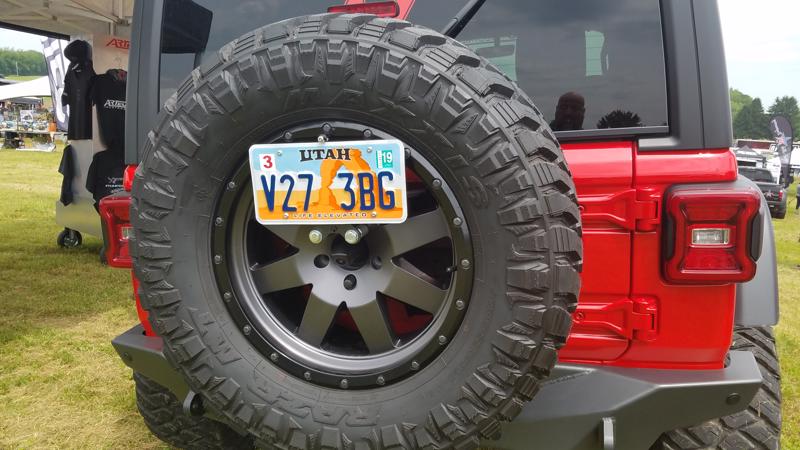 Load image into Gallery viewer, JL License Plate Mount