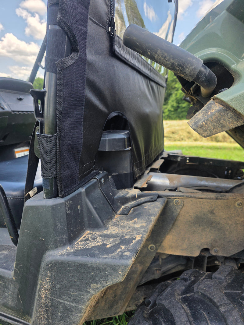 Load image into Gallery viewer, John Deere Gator 550/560/590 - Soft Back Panel with Mesh/Vinyl Window