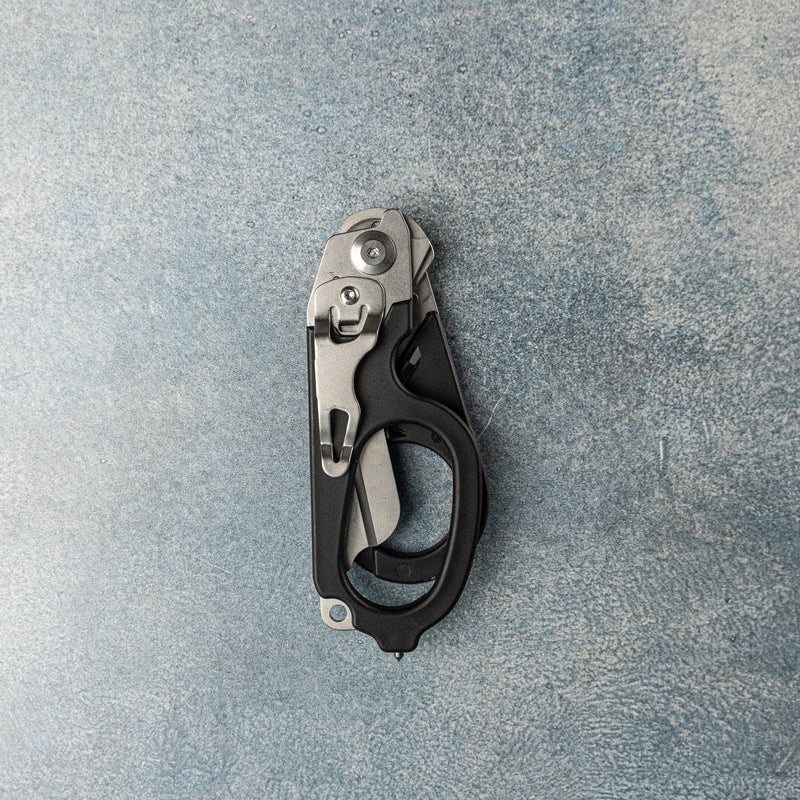 Load image into Gallery viewer, Folding Scuba Diving Shears and Rescue Shears