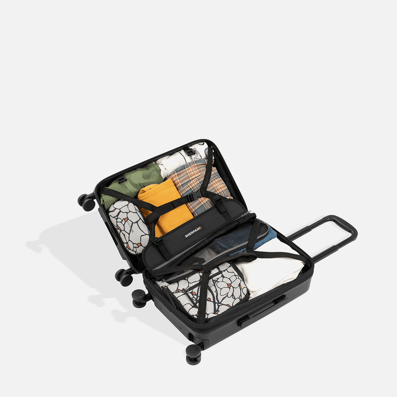 Load image into Gallery viewer, Meridian | 22" Carry-On - Chromatic Black