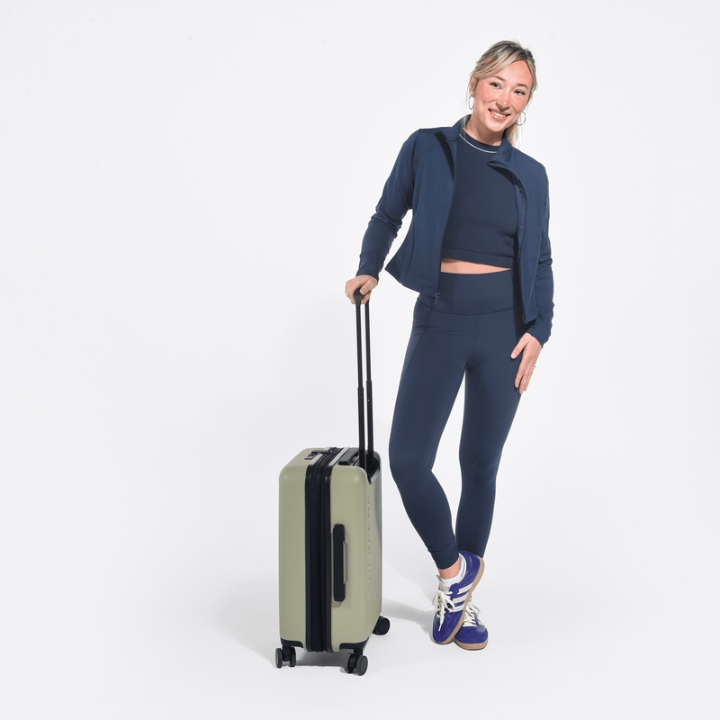 Load image into Gallery viewer, Meridian | 22" Carry-On - Chromatic Black