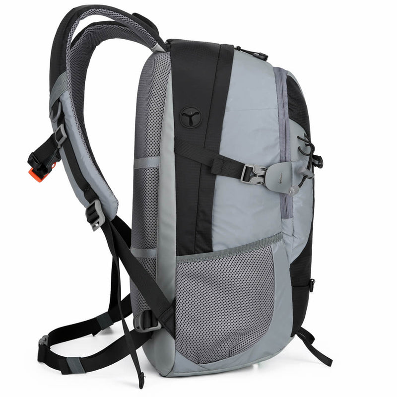 Load image into Gallery viewer, Black Reflective Commuter Bike Backpack | Riderbag Reflektor35