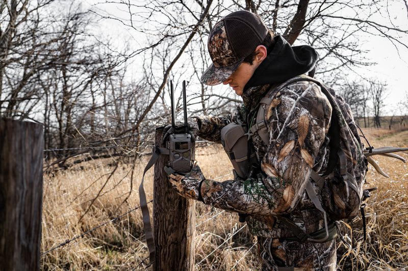 Load image into Gallery viewer, Cuddeback Tracks Camera