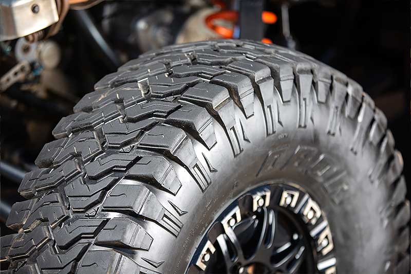 Load image into Gallery viewer, OBOR Predator tire image