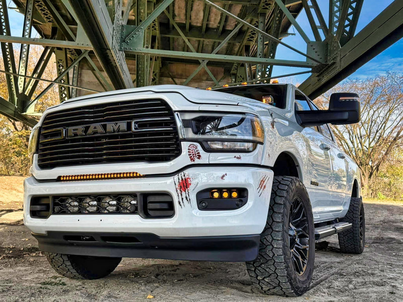 Load image into Gallery viewer, 2019-2024 RAM 2500/3500 30in Light Bar