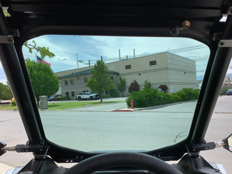 Load image into Gallery viewer, Polaris RS1 Glass Windshield with Vent and Wiper