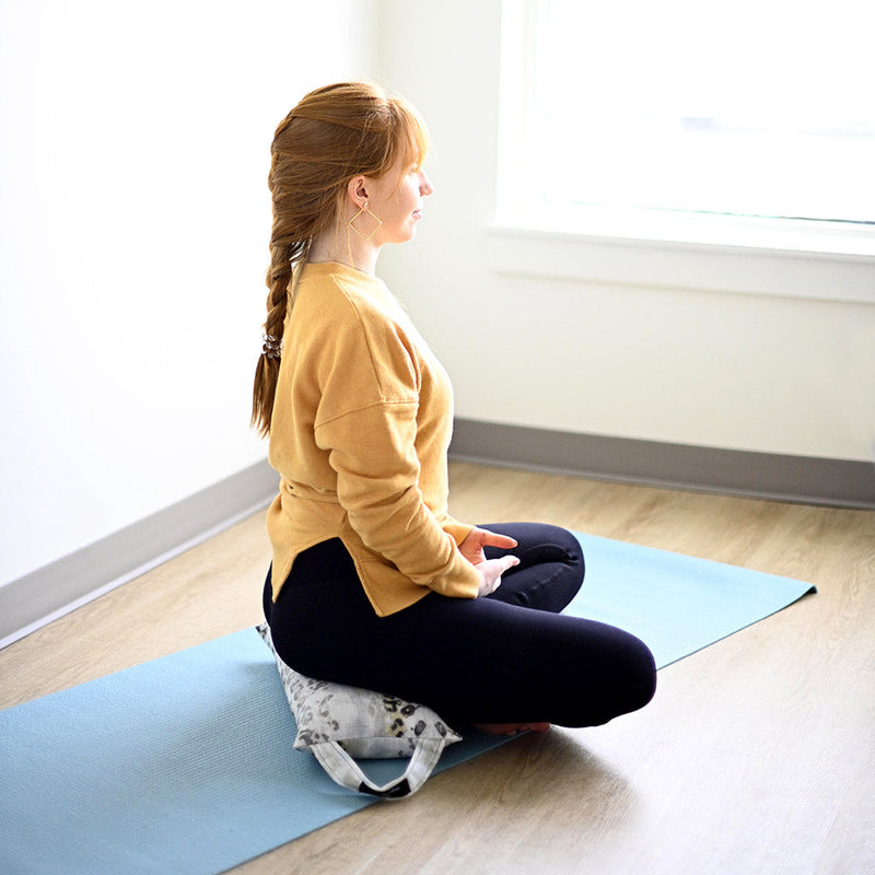 Load image into Gallery viewer, V-Shaped Meditation Cushion