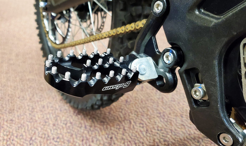 Load image into Gallery viewer, Surron LBX Foot Pegs