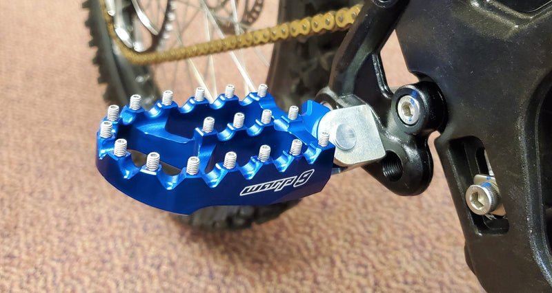 Load image into Gallery viewer, Surron LBX Foot Pegs
