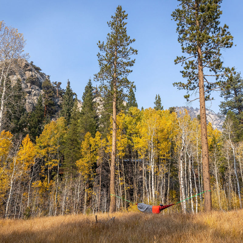 Load image into Gallery viewer, 360° ThermaQuilt 3-in-1 Blanket, Sleeping Bag & Hammock Underquilt