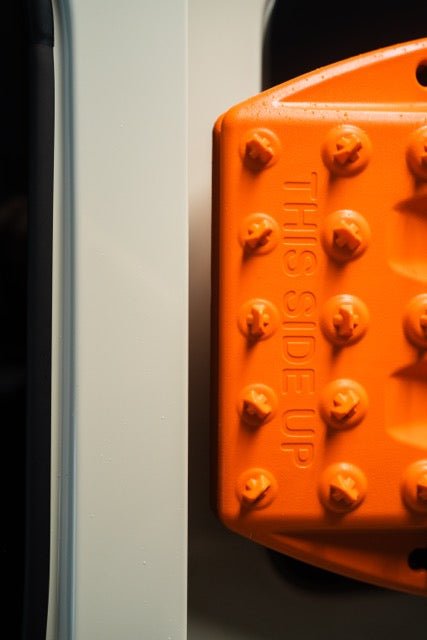 Load image into Gallery viewer, Recovery Board Carrier - Universal Mount - MaxTrax MKII & Lite