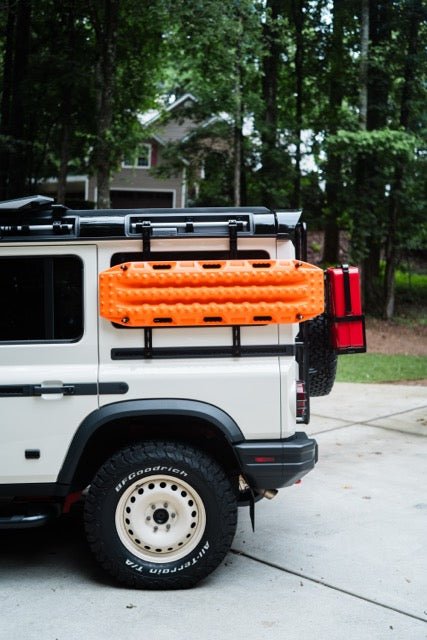 Load image into Gallery viewer, Recovery Board Carrier - Universal Mount - MaxTrax MKII & Lite
