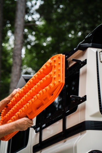 Load image into Gallery viewer, Recovery Board Carrier - Universal Mount - MaxTrax MKII & Lite