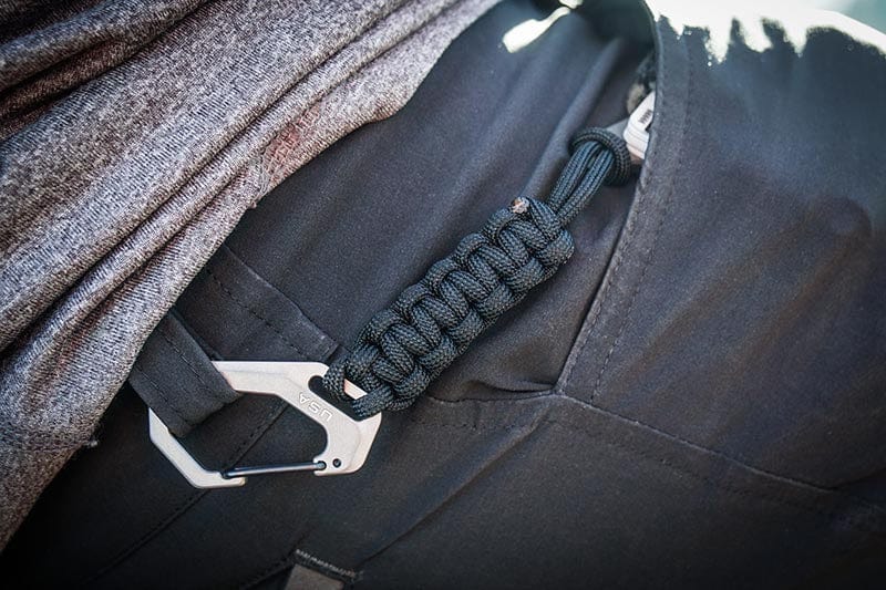 Load image into Gallery viewer, Trayvax Carabiner