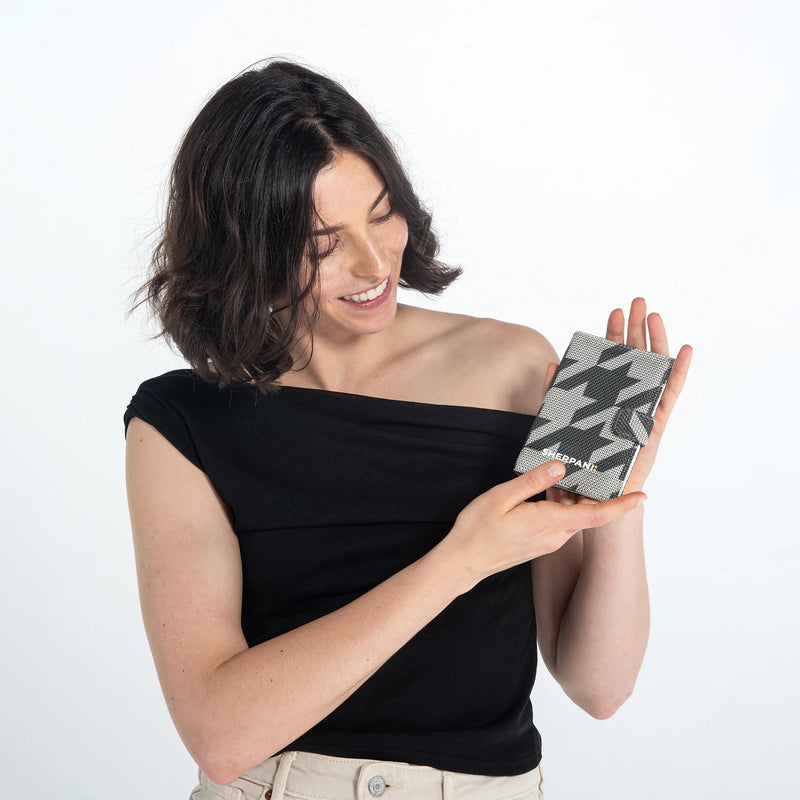 Load image into Gallery viewer, Vienna AT | Passport Wallet - Granite Grey