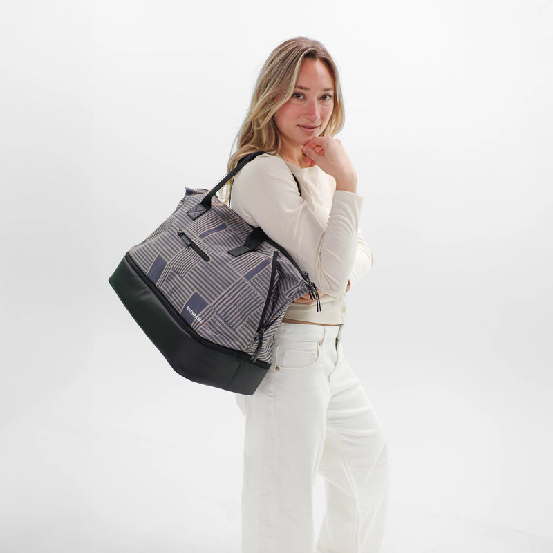Load image into Gallery viewer, Boston AT | Anti-Theft Weekender - Granite Grey