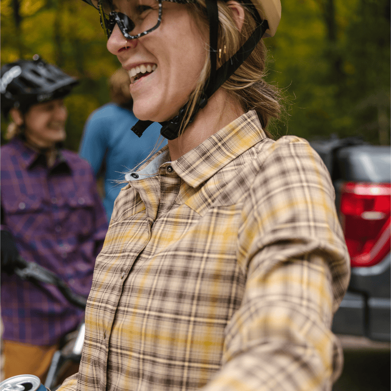 Load image into Gallery viewer, Women's Liv'n Flannel