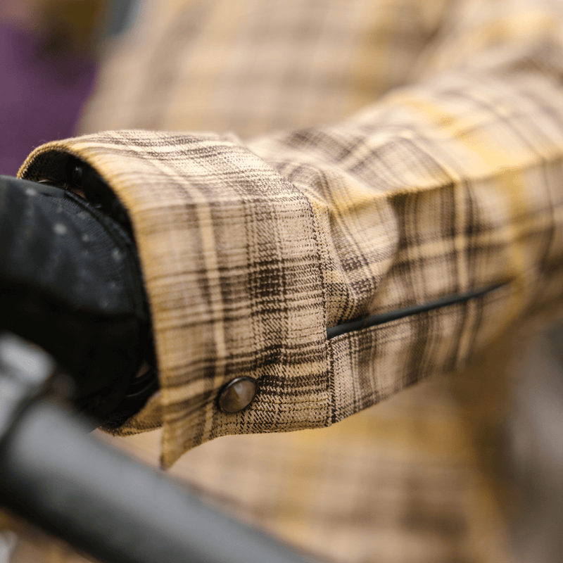 Load image into Gallery viewer, Women's Liv'n Flannel