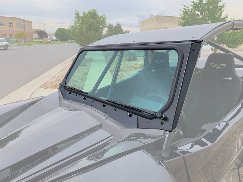 Load image into Gallery viewer, Wildcat XX Vented Glass Windshield with Wipers
